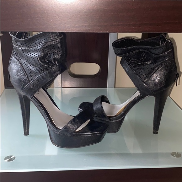 Black heeled scandals - Picture 2 of 4